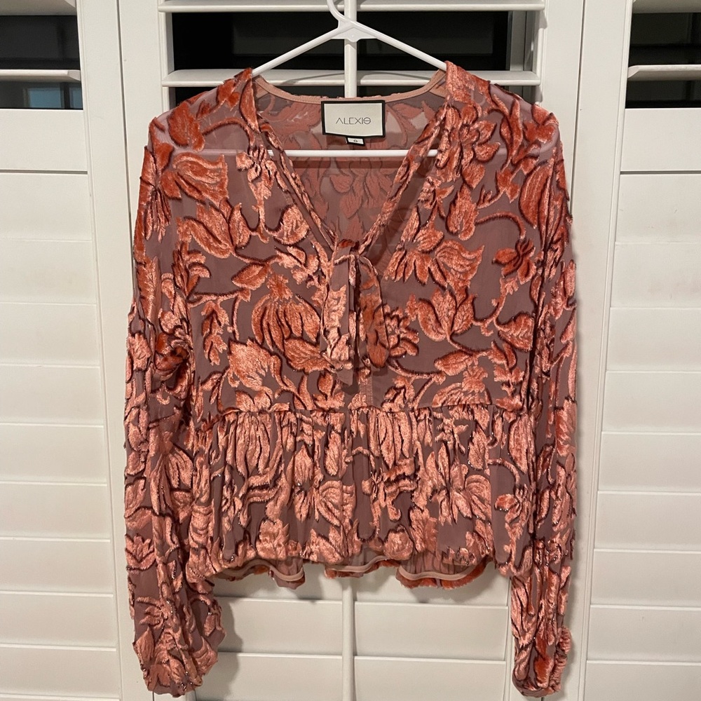 Alexis Top